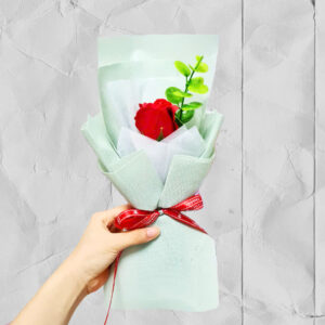 1 bông Hoa hồng gói giấy Xanh lá