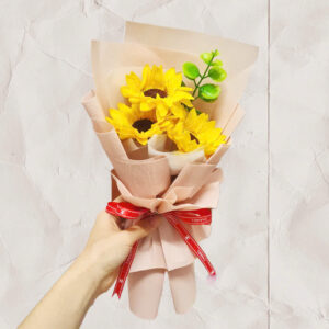 3 bông hoa hướng dương gói giấy màu hồng